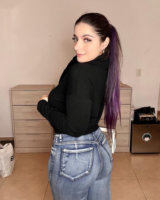 🍑 https://t.co/enNHMJBOZy