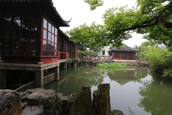 simontourcom's tweet photo. The Humble Administrator's Garden is located in Suzhou, Jiangsu Province. It is the largest and most renowned Chinese garden with an area of 52,000 sq. meters. Built in 1509 during the Ming Dynasty (1368 - 1644), it was initially the private garden of a former government official https://t.co/orx0GOJTWN