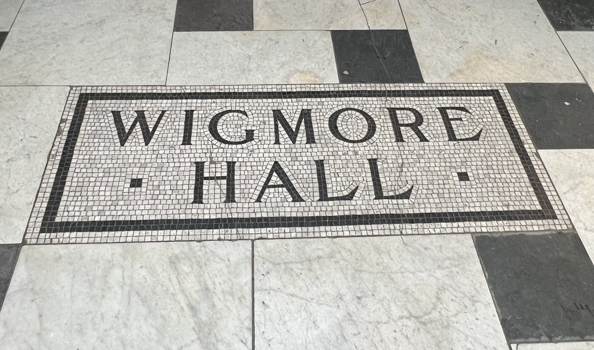 KarenPitchford's tweet photo. Fabulous to be back @wigmore_hall in the splendid company of #SimonBode and #IgorLevit https://t.co/jrRMD0iNHH