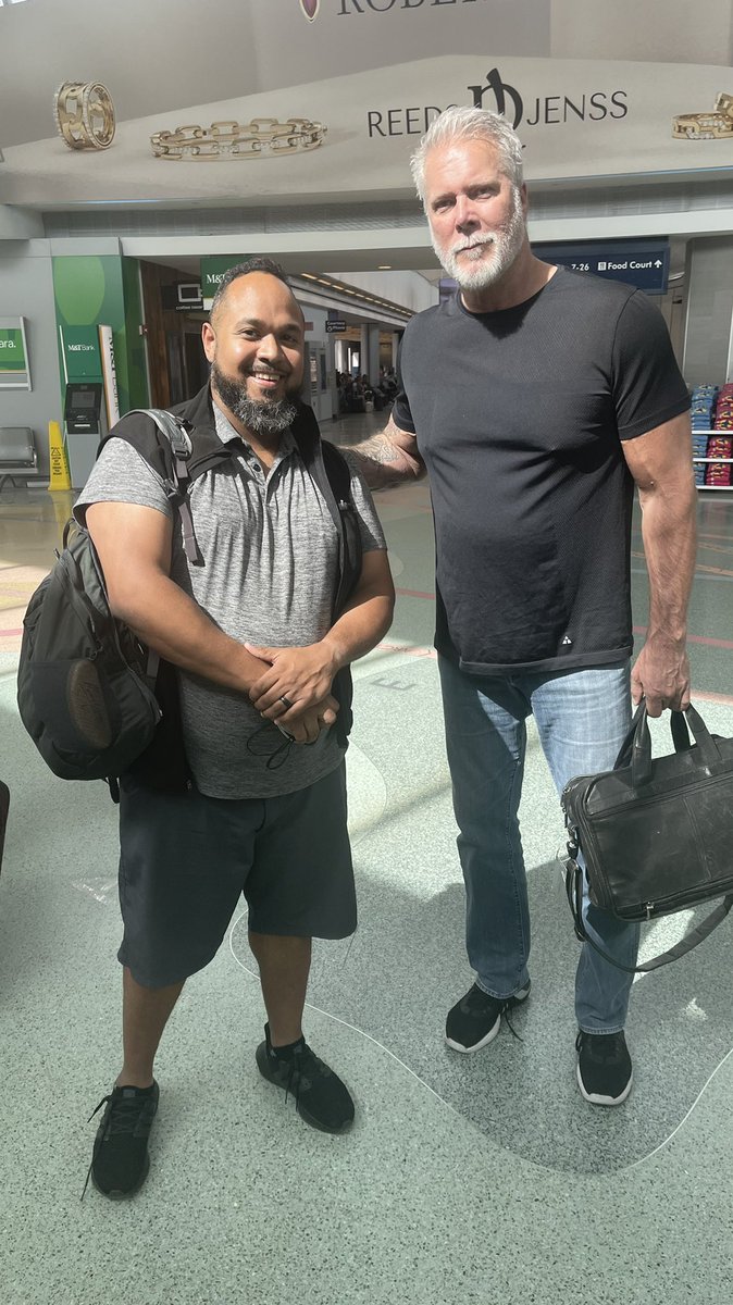 ITCANW8's tweet photo. @RealKevinNash thank you for being chill to take photo op.  Sorry I was too star struck to talk.  I was a huge nWo 4Life fan growing up and my older brother is a fan of yours. Safe travels and thank you for your service both military and wrestling. #nwo #4life https://t.co/zgtRypfFUI
