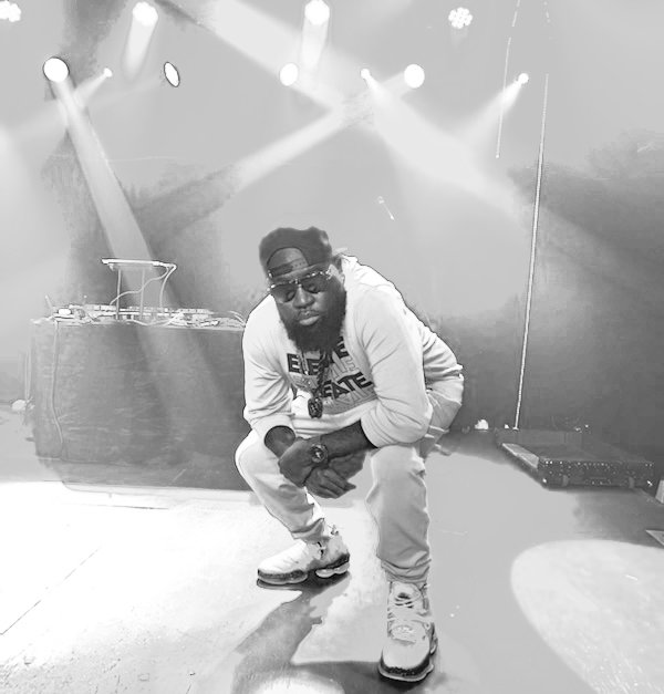 IAmBrinson's tweet photo. I have traveled alot, won alot of awards, made some great music, made some great friends, I have done some really cool things in my life. The best part has been one day on New Kings Rd at 15 years old, when I surrendered my heart over to the King of Kings. 

#BHCTS #CHH #BRINSON https://t.co/T29r1vorVF