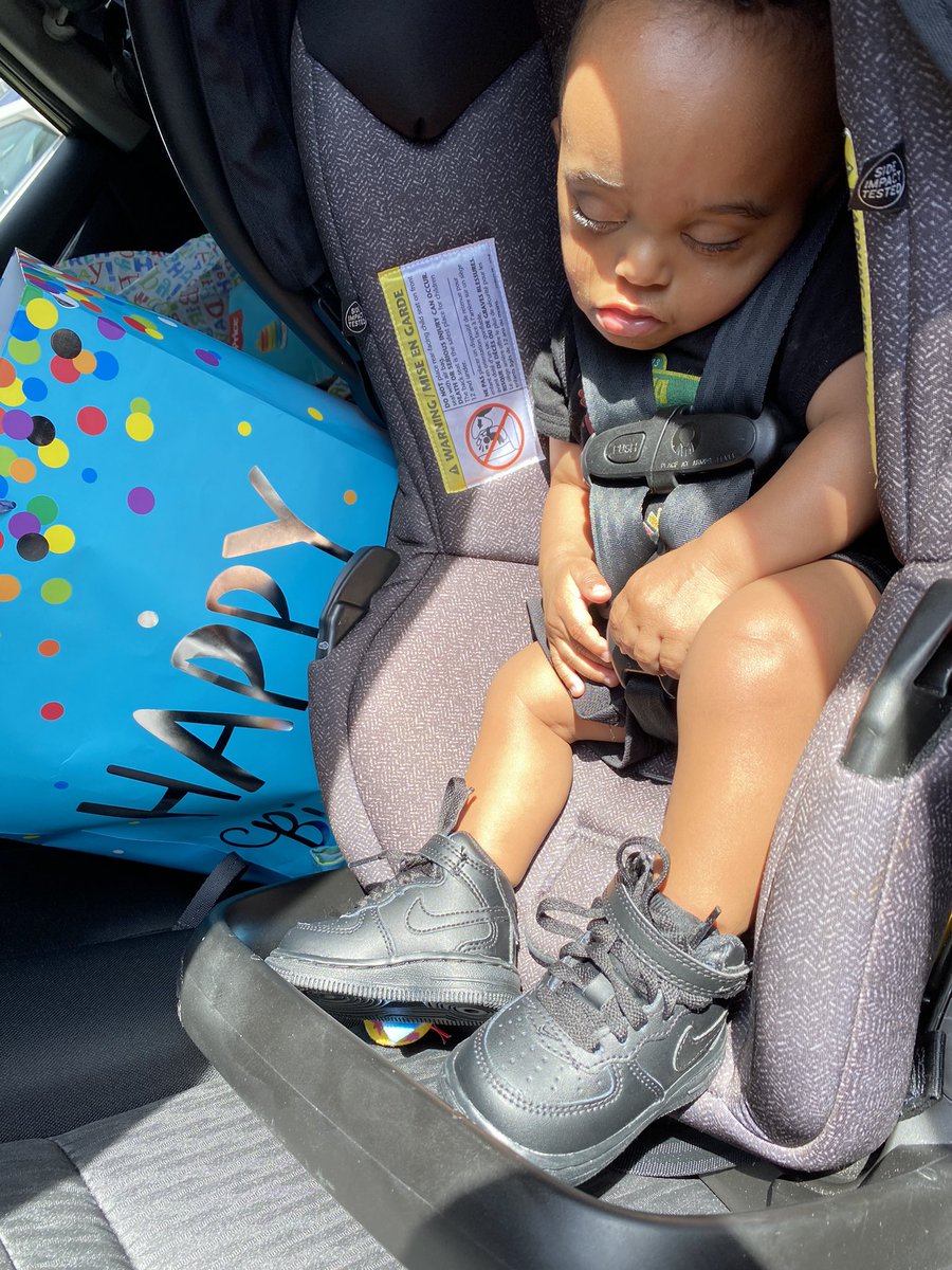 CoachJMann919's tweet photo. TODAY WAS A GOOD DAY FOR THE YOUNG WARRIOR! 👑🎉🐂🌇 9️⃣1️⃣9️⃣ #CakeWasted #BookOfManning #KingJaJa #SICDL #Hittas #SackChasers https://t.co/MFRddoWvb0
