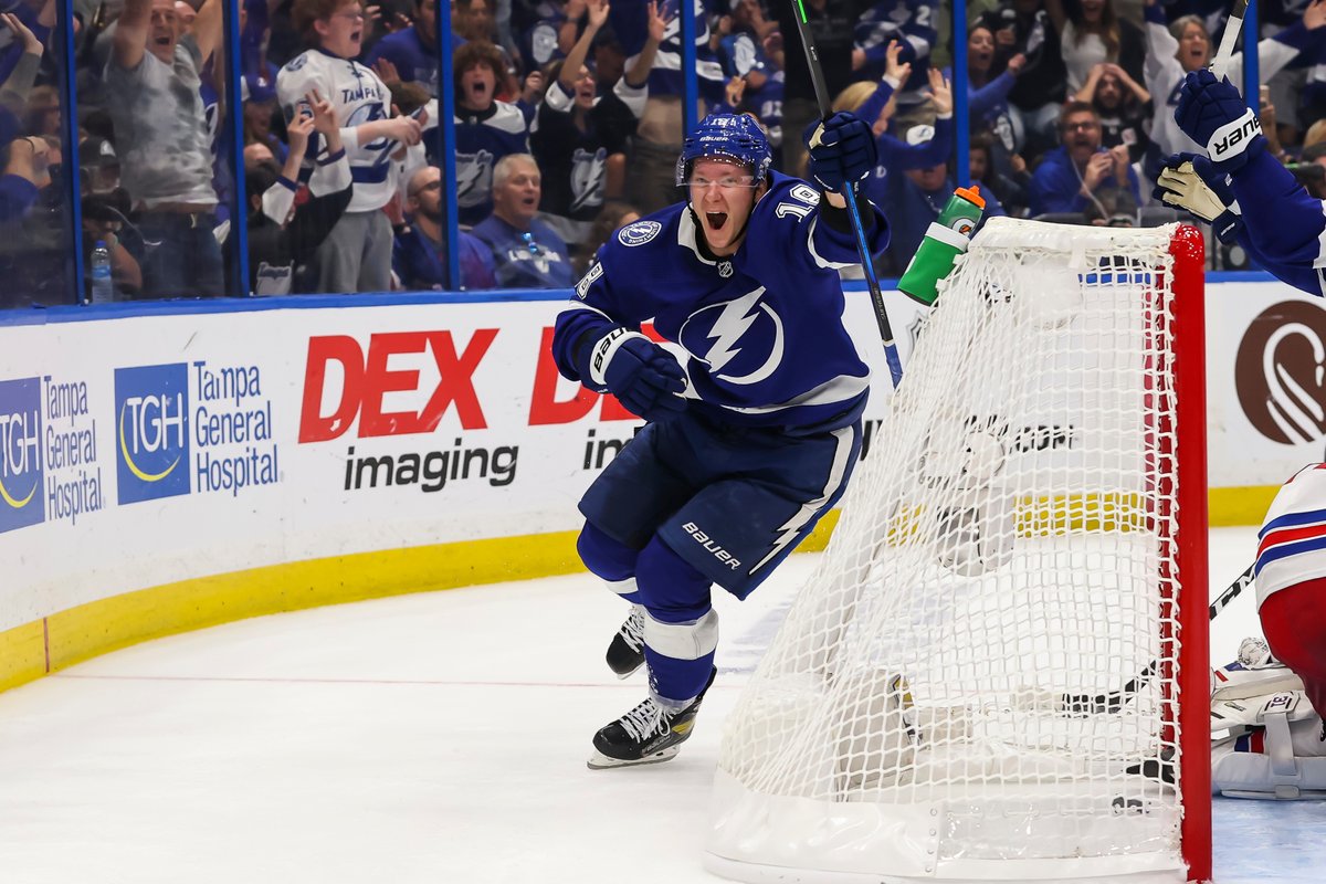 TBLightning's tweet photo. Can we just— https://t.co/Resk24Rxua