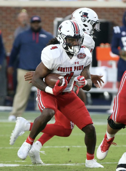 GeraldHarris2x's tweet photo. After a great camp at TCU I’m blessed to receive an offer from Austin Peay University #Governors🔴 @CoachJRayburn @Brett_Gilchrist @LSHS_FBRecruits @drkharp @CoachMC_APSU @brian_2baca @SkysTheLimitWR @TrustMyEyesO https://t.co/wS4nSMfe5U