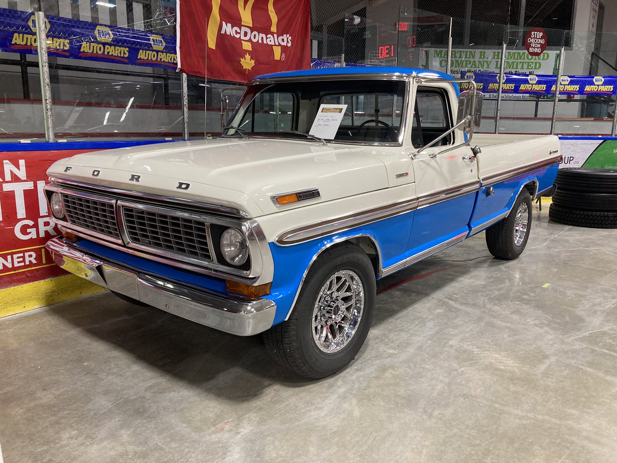 walteryetman's tweet photo. Another successful event at the Bay Arena this weekend…the @baywheelscars raising funds for local charities and over 33 years have raised over $200,000. I was pleased to present the Mayor’s Choice award to the ‘84 Chev Silverado, owner Paul French. #community @Town_BayRoberts https://t.co/pTCKEcOIbq