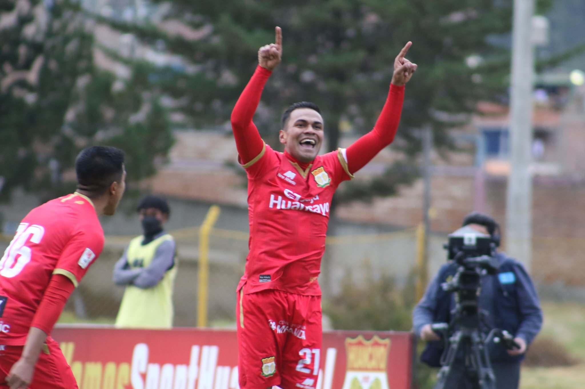 Club Sport Huancayo on Twitter: "Golll⚽ Luis Benites Sport Huancayo 2️⃣-  0️⃣Alianza Lima #VamosSportHuancayo ? #VamosRojoMatador ❤️  https://t.co/pkRb9XKHsR" / Twitter