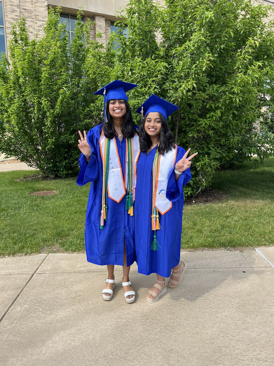 twisha_05's tweet photo. #EHSLions22 https://t.co/0iD3FTS2tQ