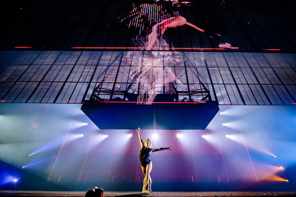 Music Means Love Forever 🧡 Move, Unite, Dance Together! 🎶
Vijf shows van <a href="/arminvanbuuren/">Armin van Buuren</a> in de #ZiggoDome! Wat een fantastisch feest was dit 🙌 Bedankt fans en wel thuis ✨ 

📸 <a href="/DammanPhoto/">Ferdy Damman Photo</a>