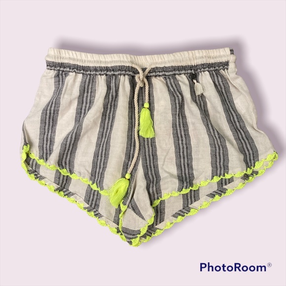901Trendz's tweet photo. So good I had to share! Check out all the items I'm loving on @Poshmarkapp #poshmark #fashion #style #shopmycloset #zl: https://t.co/PwgW1Dpdvu https://t.co/aW4BPWbYZX