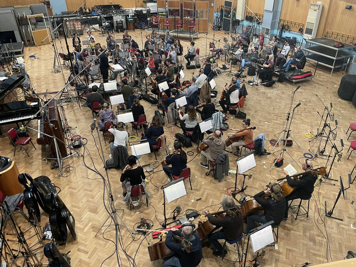 ChamberOrch_LDN's tweet photo. It’s Sunday, it’s scoring sessions for the sequel to #EnolaHolmes at @AbbeyRoad with the brilliant @DANIELPEMBERTON accompanied by the obligatory studio photo, with #SamOkell &amp; @mattdunkleymuso amongst others! #EnolaHolmes2 @NetflixFilm https://t.co/A0na703K7B
