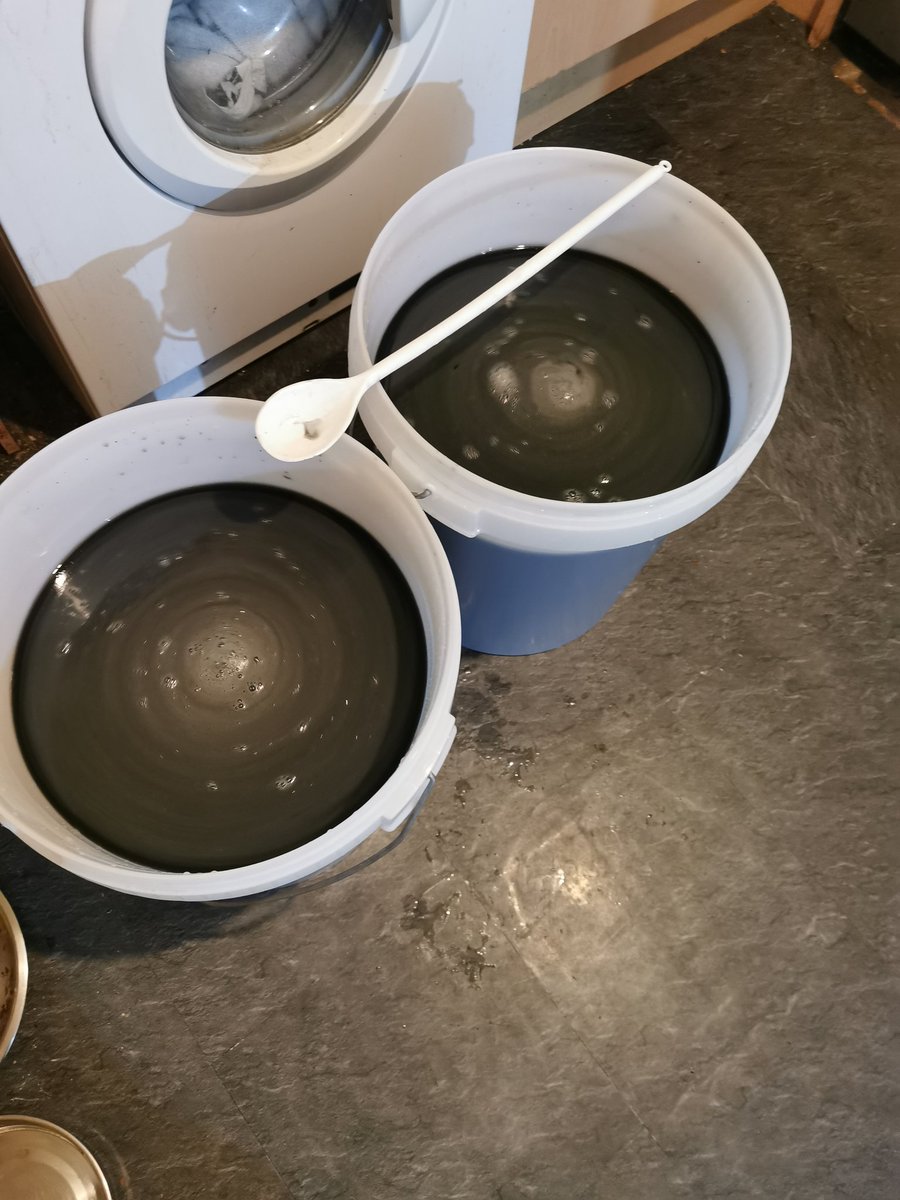 Ransom2004's tweet photo. First alcohol wash done tonight just need to wait a few days for fermentation then into the Air still, Should it look like this? #stillspirits #airstill #distilling https://t.co/E1NlQ5hbzG