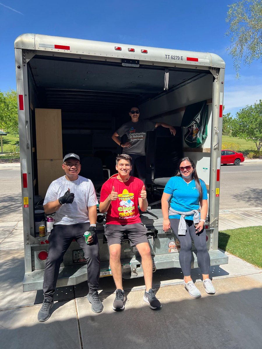 Making our CIS Southern Nevada resource rooms a little more comfortable today!

Amy Rossetti, Leadership Circle member &amp; longtime #CIS supporter, recently donated furniture for our resource rooms. We know our students will be thrilled w/ the new furnishings.