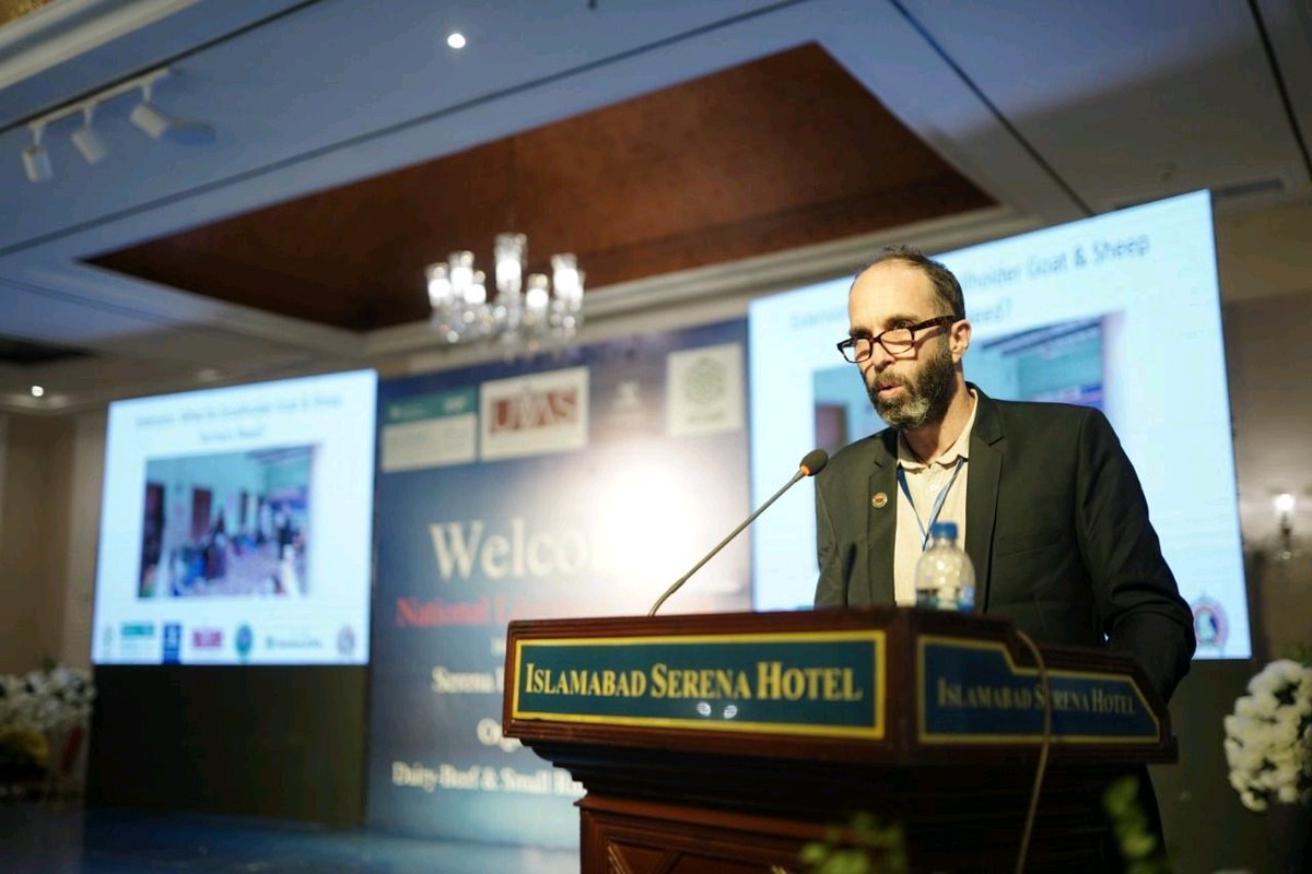 RuminantsSmall's tweet photo. #DairyBeef &amp; @RuminantsSmall project held a " National Livestock Forum" Workshop in Serena Islamabad. Multiple organisations participants from overall Pakistan participated in this Workshop &amp; also  recieved extension material &amp; project information from Stall. @AciarPakistan https://t.co/rrZeB6oc3W