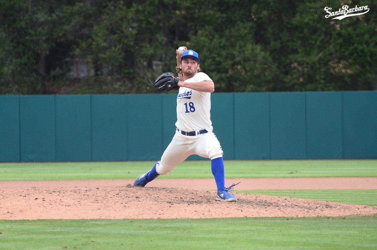 UCSB_Baseball's tweet photo. Hall tosses a scoreless inning to give the Chos one last opportunity to come back. 

T9 | Cardinal 8 - Gauchos 4
#GoChos https://t.co/NBbm6SOQG5
