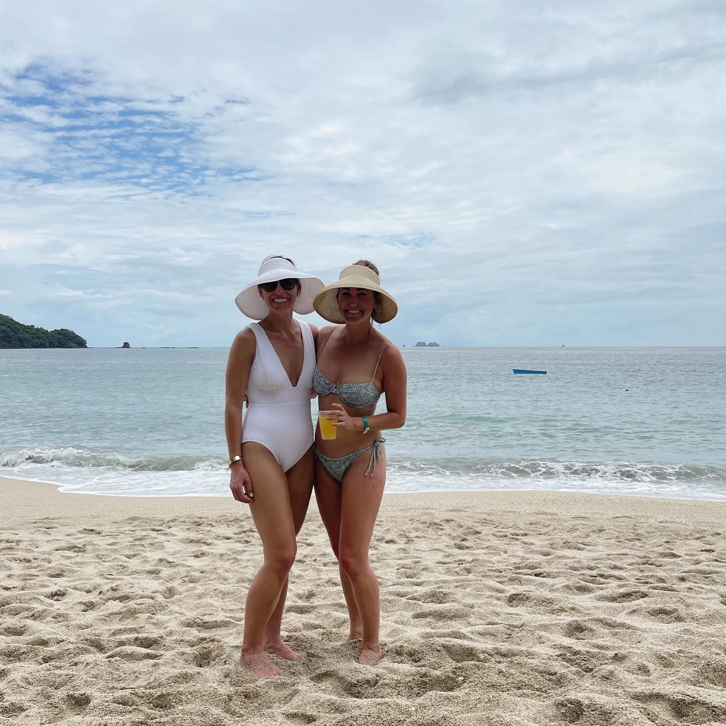 Kylie Bearse on X: Slowly making my way back to reality after a week in  Costa Rica adventuring & celebrating one of my best friends getting married  🤍 t.covEpvz8fd3w  X