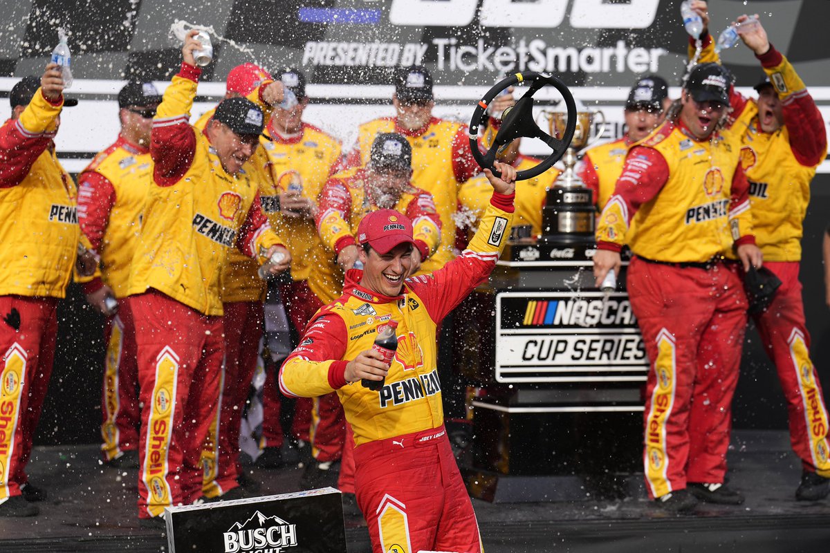 #22Crew got it done. 🏁

<a href="/shellracingus/">Shell Racing US</a> | <a href="/joeylogano/">Joey Logano</a> 

#NASCAR