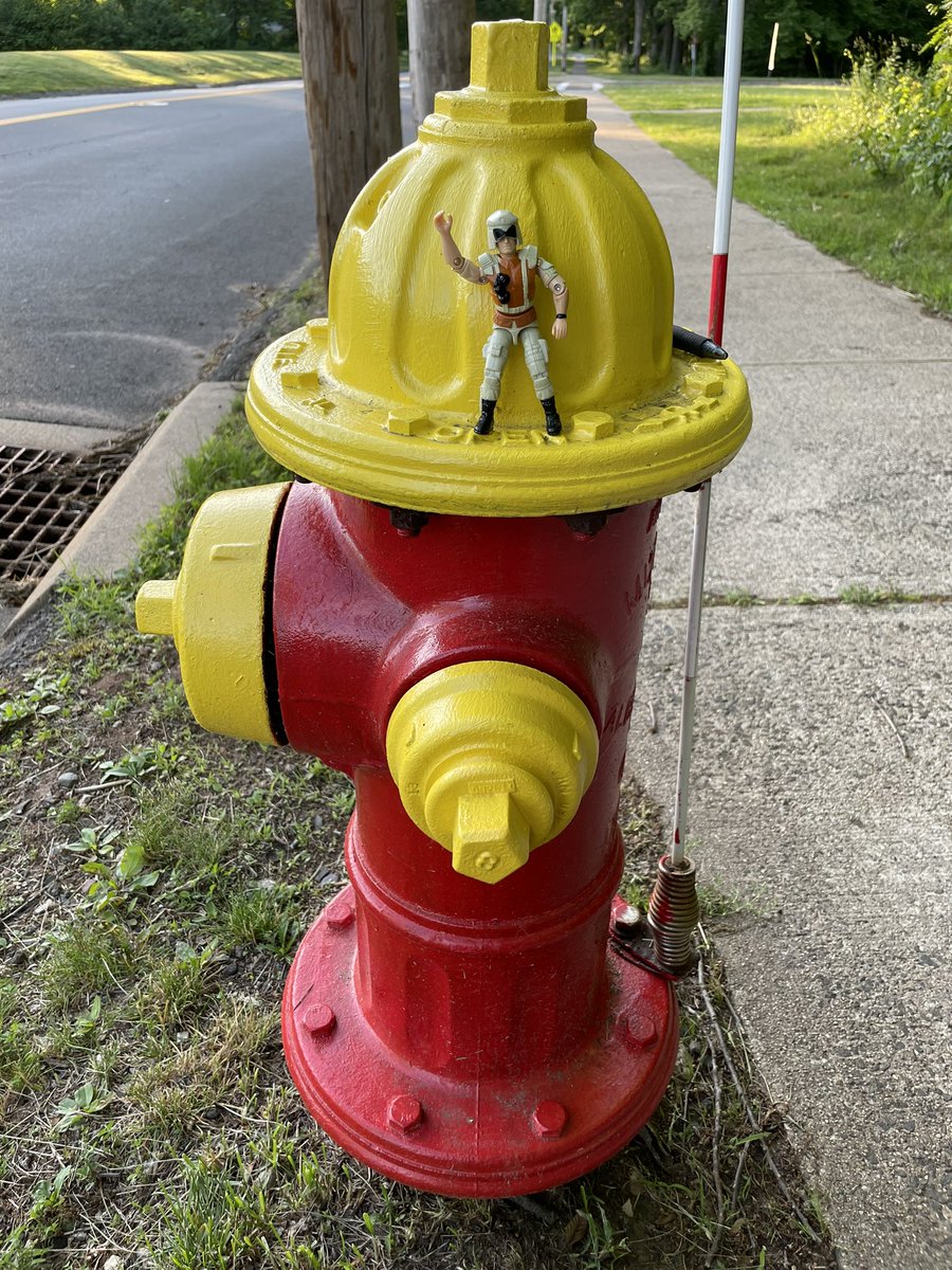 iggaryv's tweet photo. @LongboxCrusade @yardsaleartist Agent Flint would also like to remind everyone of fire safety. Agent BBQ was too busy making robot noises. #agentsofLBC https://t.co/vLwl8AnRXo