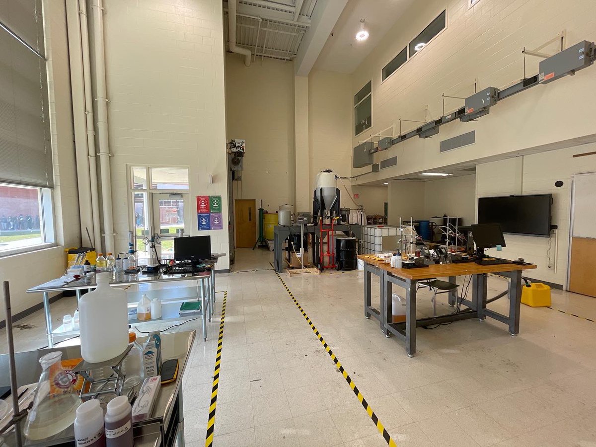 bengalbiodiesel's tweet photo. A lot has changed this year!

✅ Over 1300 hours of experience gained
✅ National Recognition of our student’s success 
✅ 130 gallons of B100 produced
✅ 13 student’s lives changed
✅ Over 75 students signed up for next year

Thank you to everyone who helped made it a success! https://t.co/qYLUOsIKo6