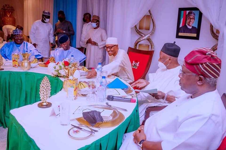 GazetteNGR's tweet photo. President Muhammadu Buhari, Vice President Yemi Osinbajo, Senate President Ahmad Lawan and other senior government officials attended a party on Sunday night at the State House.
Pool photos: https://t.co/brzgoCB7C1