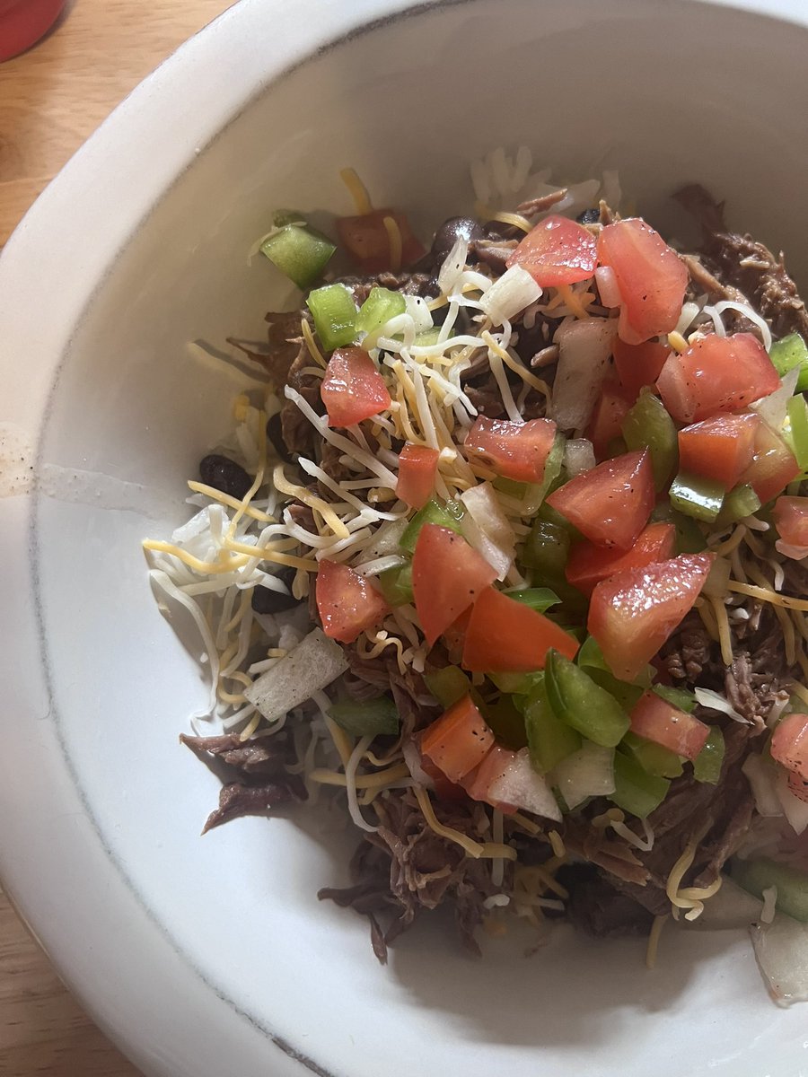 My homemade barbacoa bowl deserves a tweet. Move over chipotle. Yeah, i said it.
