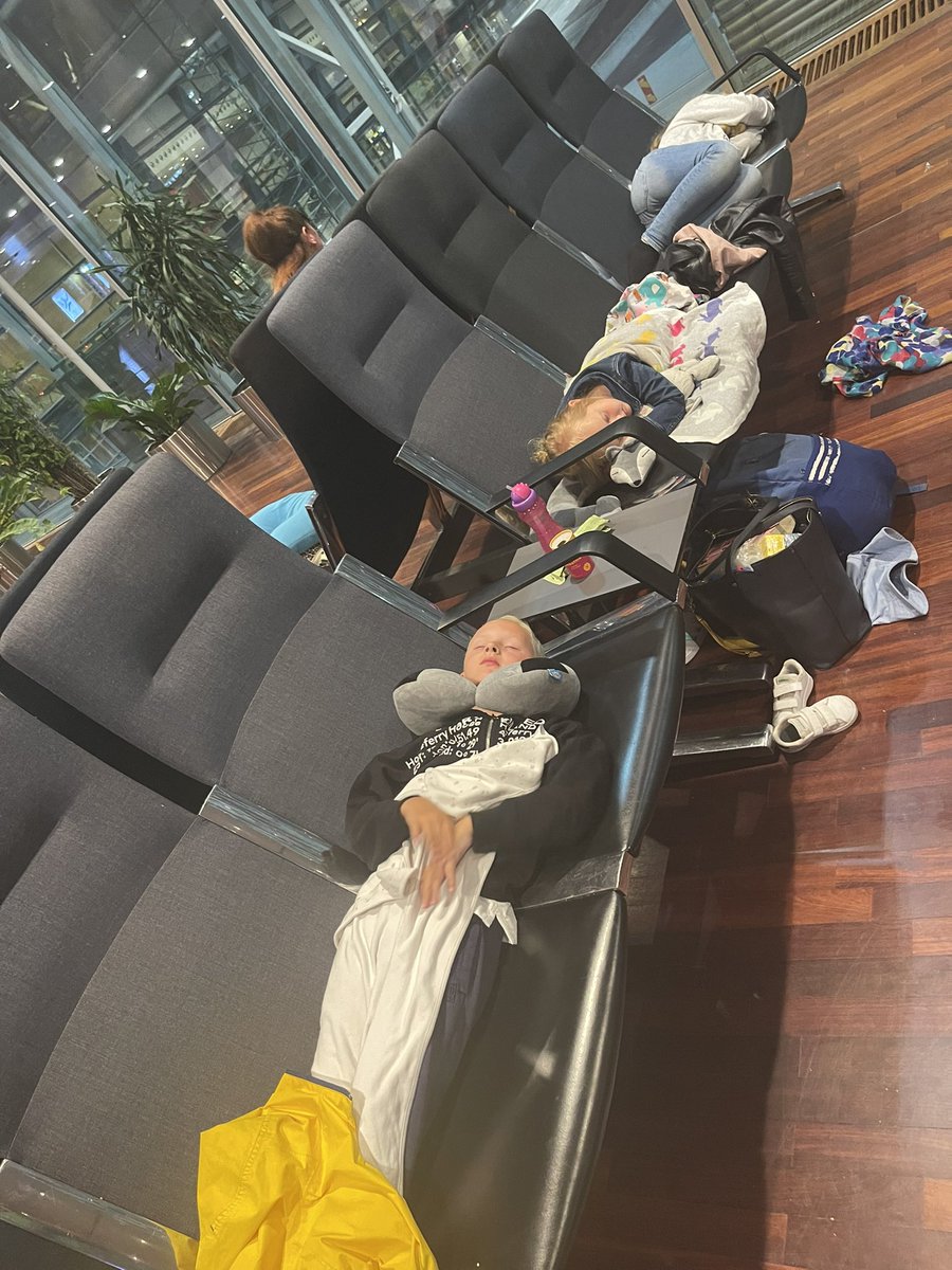 Florence & Vera tweet media