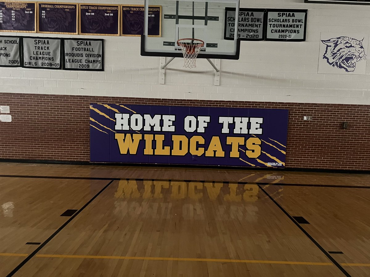 InspireJJDavis's tweet photo. As a college coach you love walking into a satellite camp on Sunday and watching players driven to be better people and better basketball players! Never waste a day not getting better at your dream! Don’t waste your wings fly to your dream! #ourculturewins #Inspire2million https://t.co/INy1bvyymK