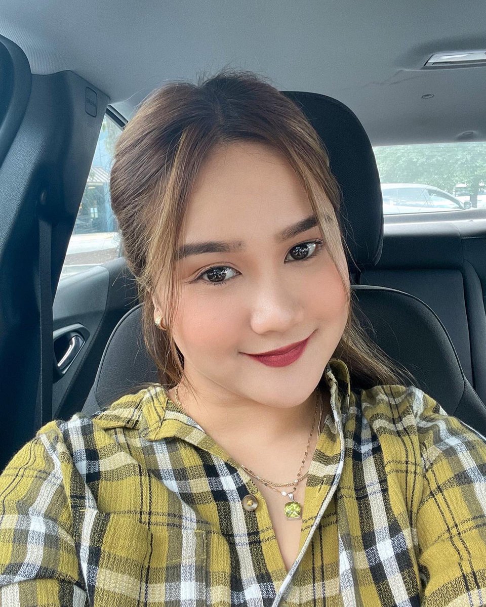 LuceaMabi's tweet photo. 💛💚 https://t.co/1fs1cT1JB9