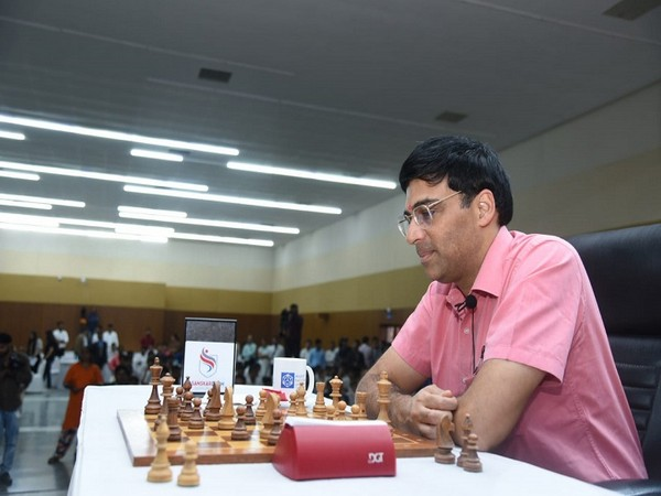 ANI on X: Viswanathan Anand beats world champion Magnus Carlsen in a  thrilling armageddon in round five of Norway Chess to remain in top  position. (File photo)  / X