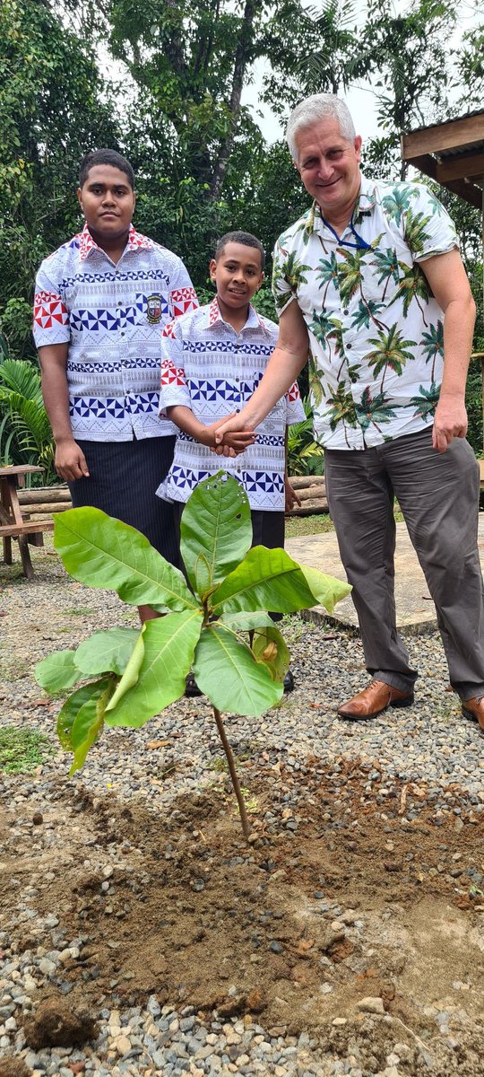 forestry_fiji's tweet photo. British Acting High Commissioner, Paul Welsh & #FijiForestry today planted trees with students as part of the Queen's Green Canopy at Colo-i-Suva, which is already under the Queen's Commonwealth Canopy. The event also observed #WorldEnvironmentDay which was marked on June 5. https://t.co/UzgnLO29Ew