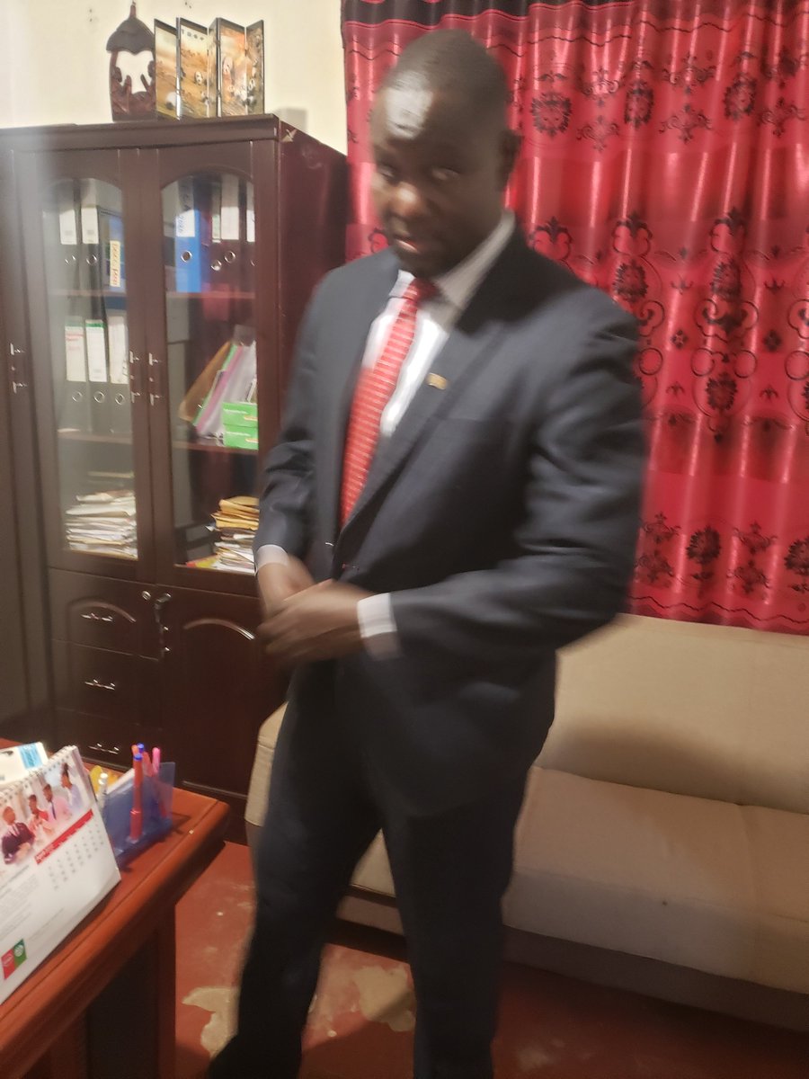 CharlesAchaye's tweet photo. The Past and Future don't cross path unless nature defines your destiny. Happy new week fellows. https://t.co/nUUxLlquAD