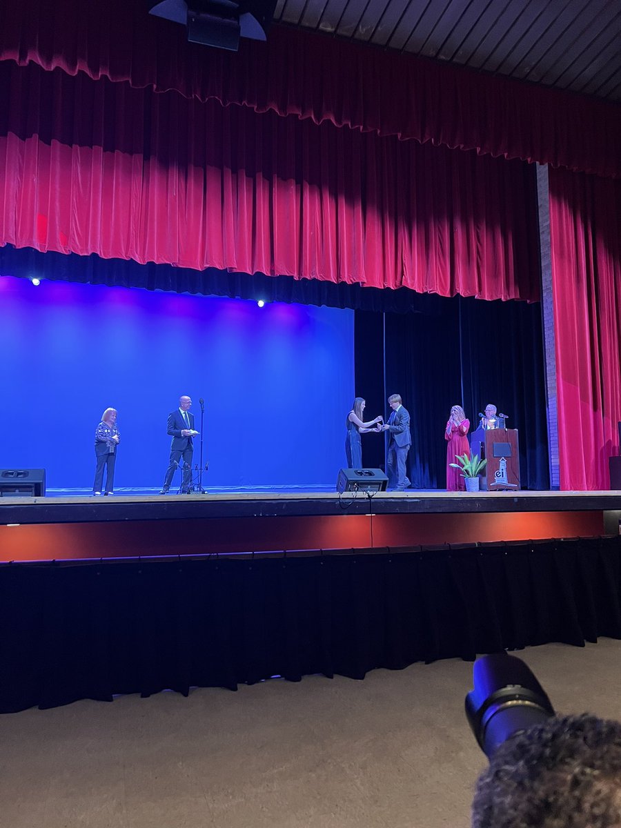 BBPArtandMusic's tweet photo. Congratulations to Gabriel Ross for winning Best Actor in a Musical at tonight’s Teeny Award! Way to go! #ThisIsBBP #BestActor #BBP #TeenyAwards https://t.co/eWShFrPa7H