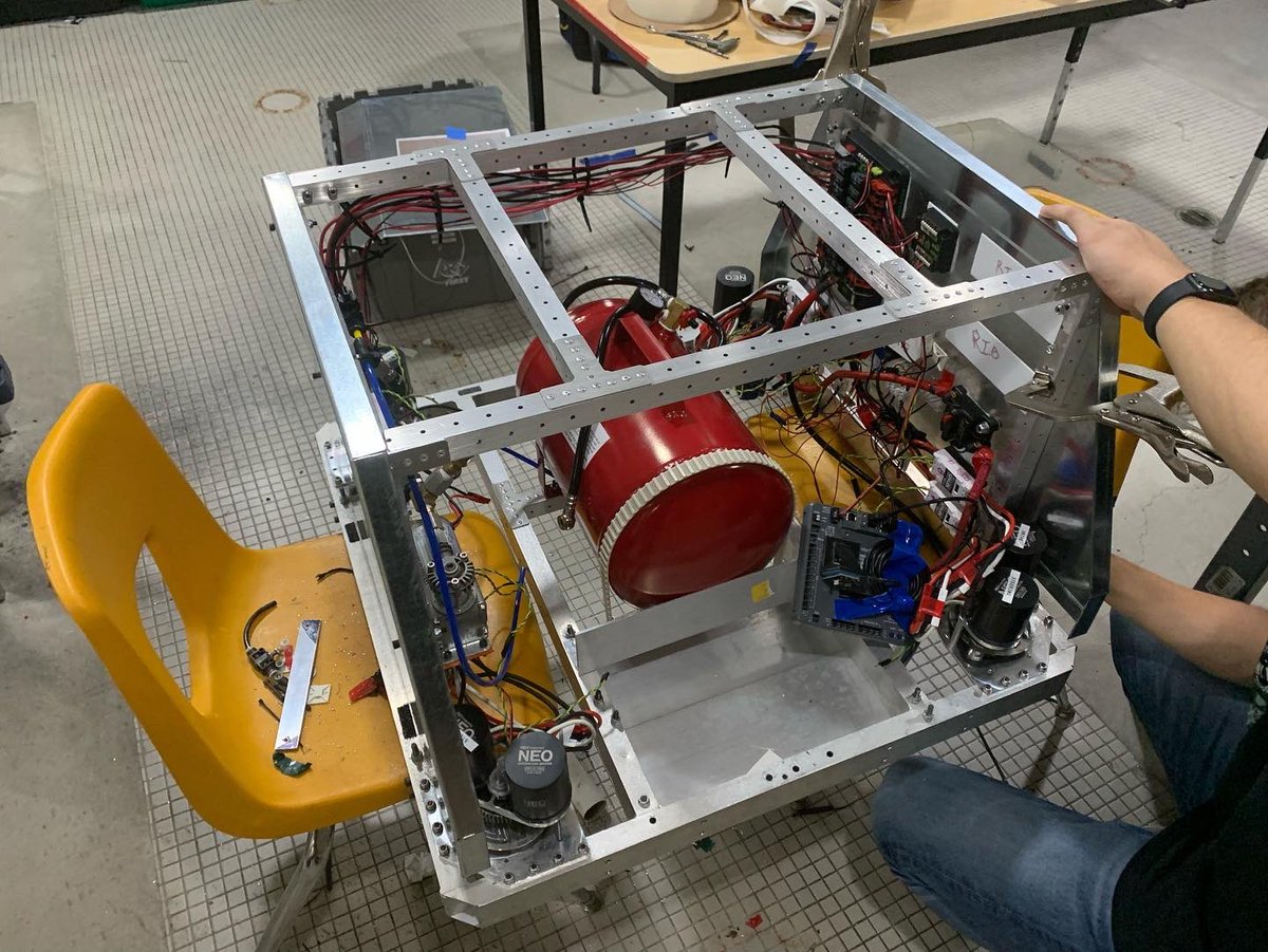 Freeland_5166's tweet photo. The Fabricators are making a lot of progress on our T-Shirt cannon project this summer. We can’t wait to show it off once it’s finished!
#FirstRoboticsCompetition #FRC #Robotics #FIRST #FirstRobotics #RapidReact #FRC2022 #RapidReact2022 #FirstInMichigan #Michigan https://t.co/kHFj6d2d6e