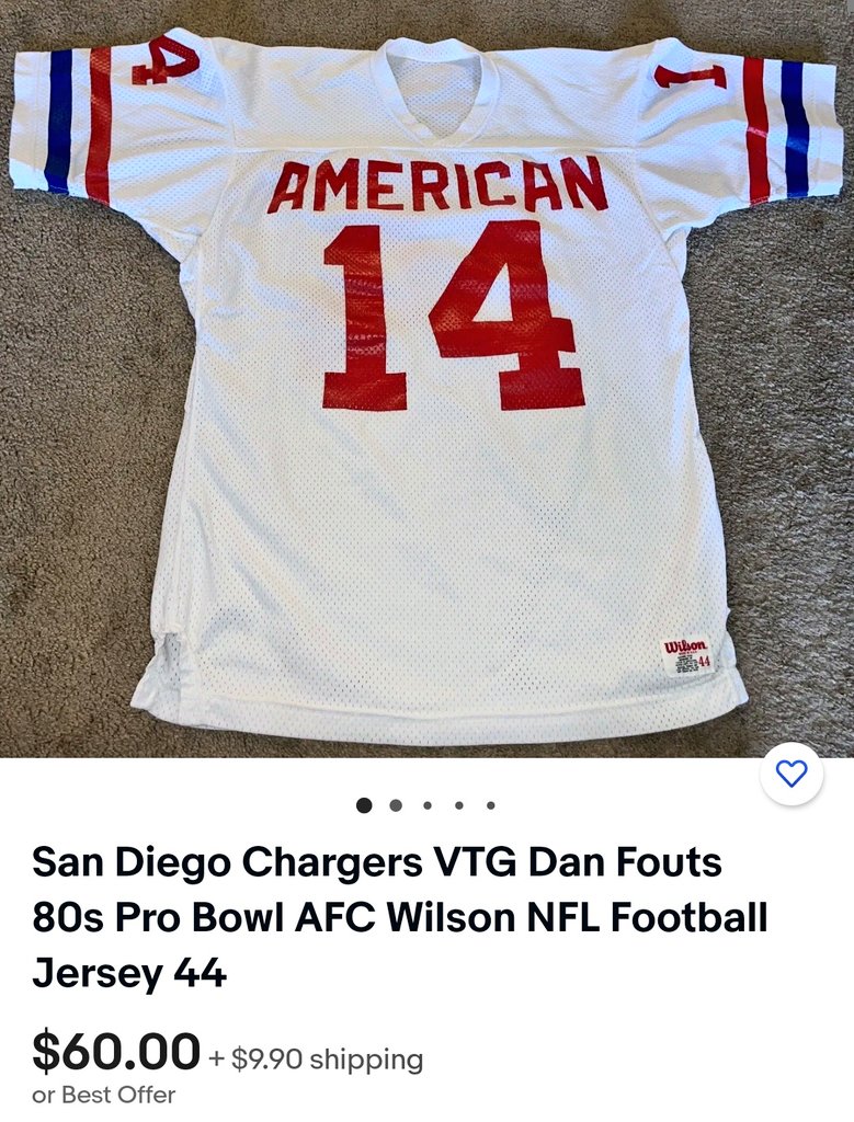 FB_Helmet_Guy tweet media