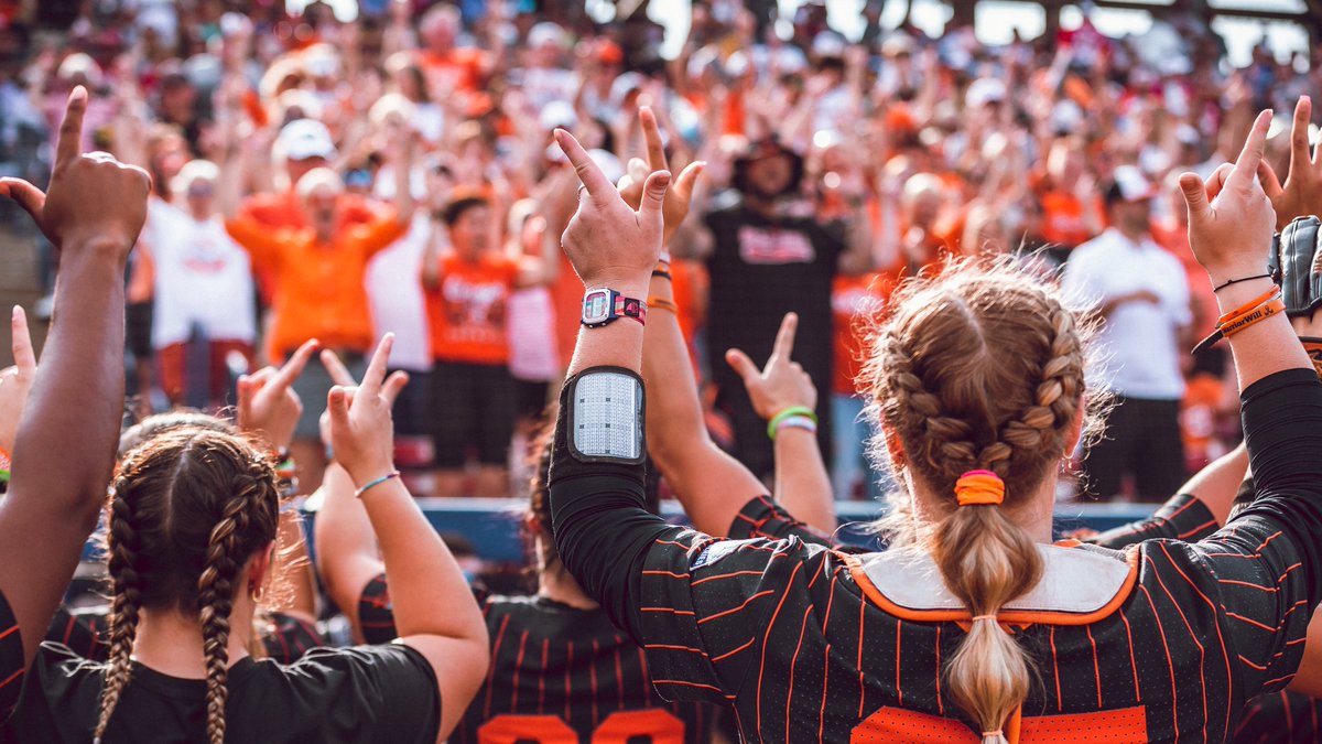 cowgirlsb's tweet photo. ...and then there were four.

Cowgirls. Longhorns. Monday. 6 p.m. CT. All for a chance at the WCWS Championship series.

#MovingForward | #GoPokes https://t.co/dXHjF7hwai