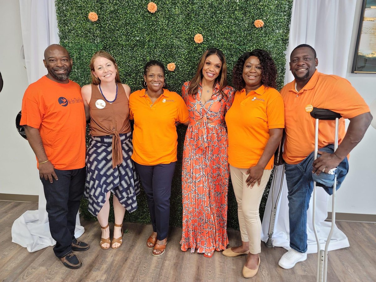 LibraTwinOct's tweet photo. We Are Their Voices Wear Orange Scholarship Brunch &amp; Silent Auction. Mr. Wallace (far right) shared his lived experience of gun violence @MomsDemand #WearOrange, @TisaWhack @Everytown @ashbhinkMD https://t.co/liu8eVZK52