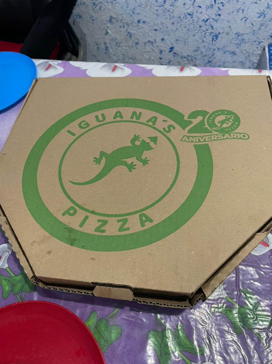 2013Gutiram's tweet photo. #DomingoDePizza #ConsumeLocal Iguanas Pizza #Celaya @PP_BAEZ @americaortizb @municipiocelaya @TurismoCelaya 🍕🍕🥰 https://t.co/b1W0a86O80