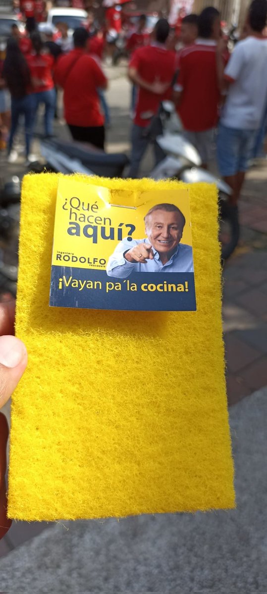 Septei1's tweet photo. Rodolfo no es ningún cambio, continuará gobernando de la mano de los mismos partidos tradicionales. Un hombre misógino y machista.
#PactoHistorico
#Quemiedorobolfo https://t.co/urCCqDBmaF