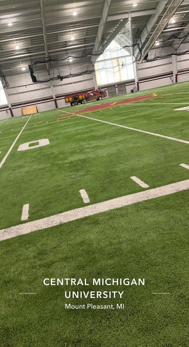 After a great camp with <a href="/CMU_Football/">Central Michigan Football</a> and a talk with @Coach_MasonCMU I’m truly blessed to receive my very first offer from the university of Central Michigan! #Fireupchips!🔥<a href="/Legacy_Recruit/">Legacy Recruiting</a> <a href="/RomeoFootball/">RomeoFootball</a> <a href="/TheD_Zone/">The D Zone</a> <a href="/NickBelay/">Nick Belay</a>