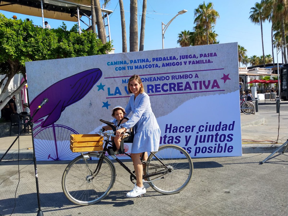 morozca's tweet photo. Hoy toca gozar el espacio público más valioso que tenemos en nuestra ciudad: La Calle 

¿Quién dice yo?
#Maleconeando #ViaRecreativa https://t.co/hzWfQoO4SX