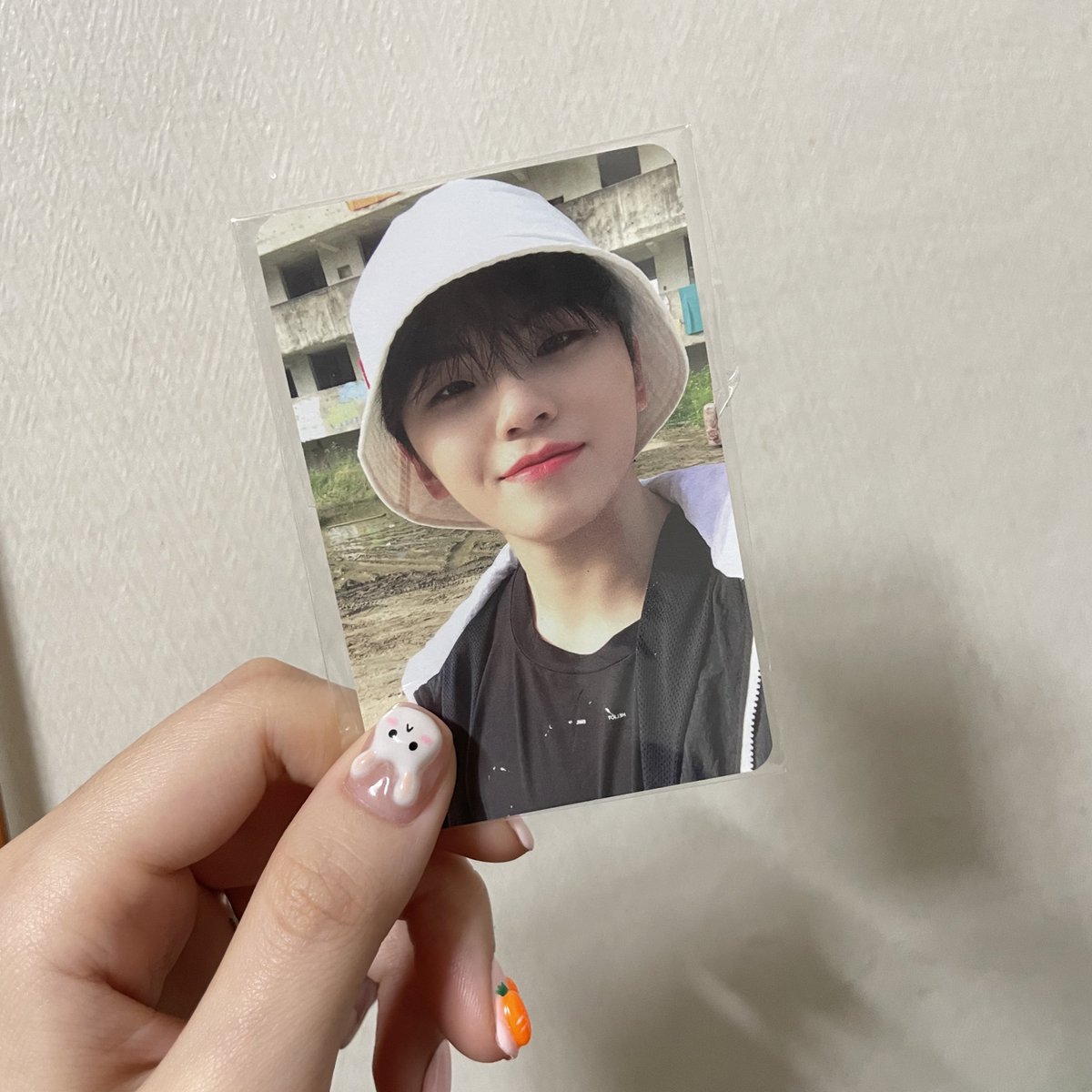 Boo_wonChae's tweet photo. 벙거지 우지 3.0에 양도합니다 귀도리⭕️ 하자 없어보이는데 있을수도있으니까 예민한분은 피해주세요 준등기로만보냅니다
#우지 #헹가래 #벙거지 #세븐틴 #포카양도 https://t.co/k4eKnnK4OL