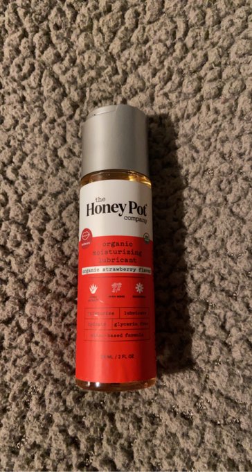 the honey pot company came out with a lube so let’s test it out ;) https://t.co/JZx3wkPC8T