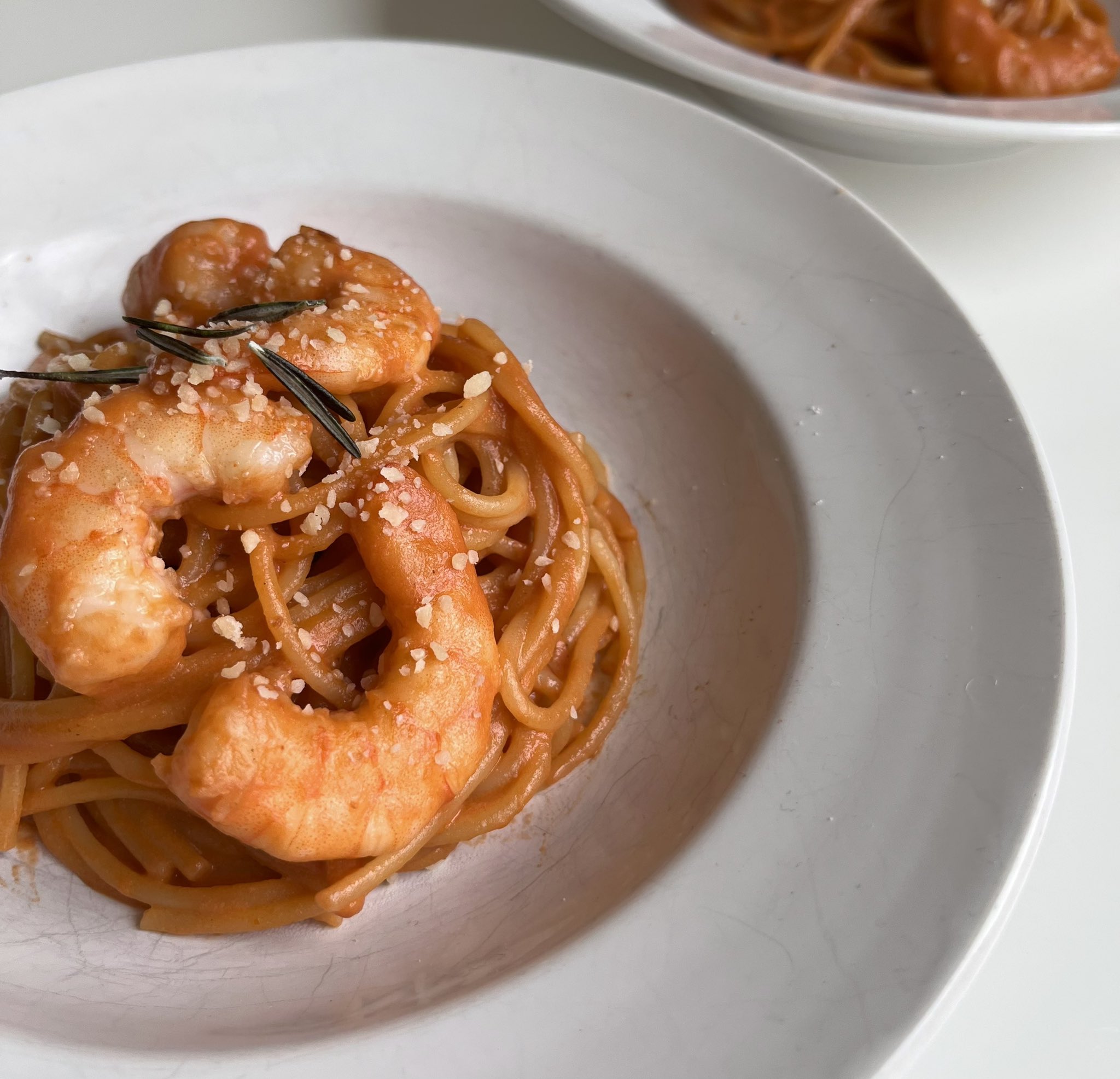 えなが 隠し味は えびとトマトのクリームパスタのレシピです 誰かに思わず作りたくなっちゃう ガーリックシュリンプ 練乳入りの濃厚トマトクリームが癖になります T Co Xchi5hfnki Twitter