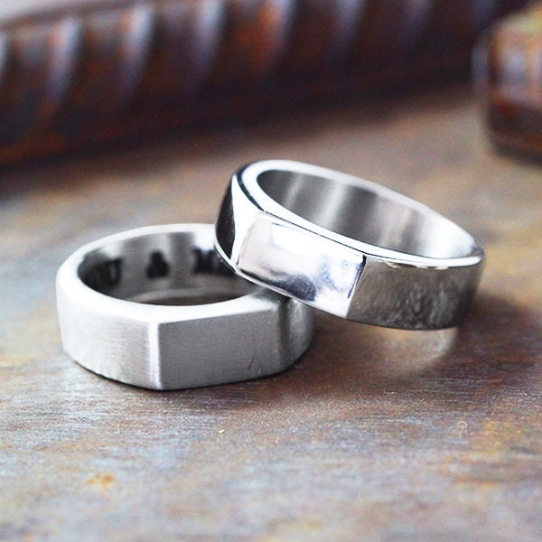 CDJewellery's tweet photo. Thanks for the kind words! ★★★★★ "Beautiful ring, really really great quality and the engraving is exactly as i wanted. :)" Mana D. https://t.co/GSsa4XhV49 #etsy #silver #no #gray #unisexadults #stainlesssteel #letterswords #yes #minimalist #silverringmen https://t.co/KeIgtH8sk5