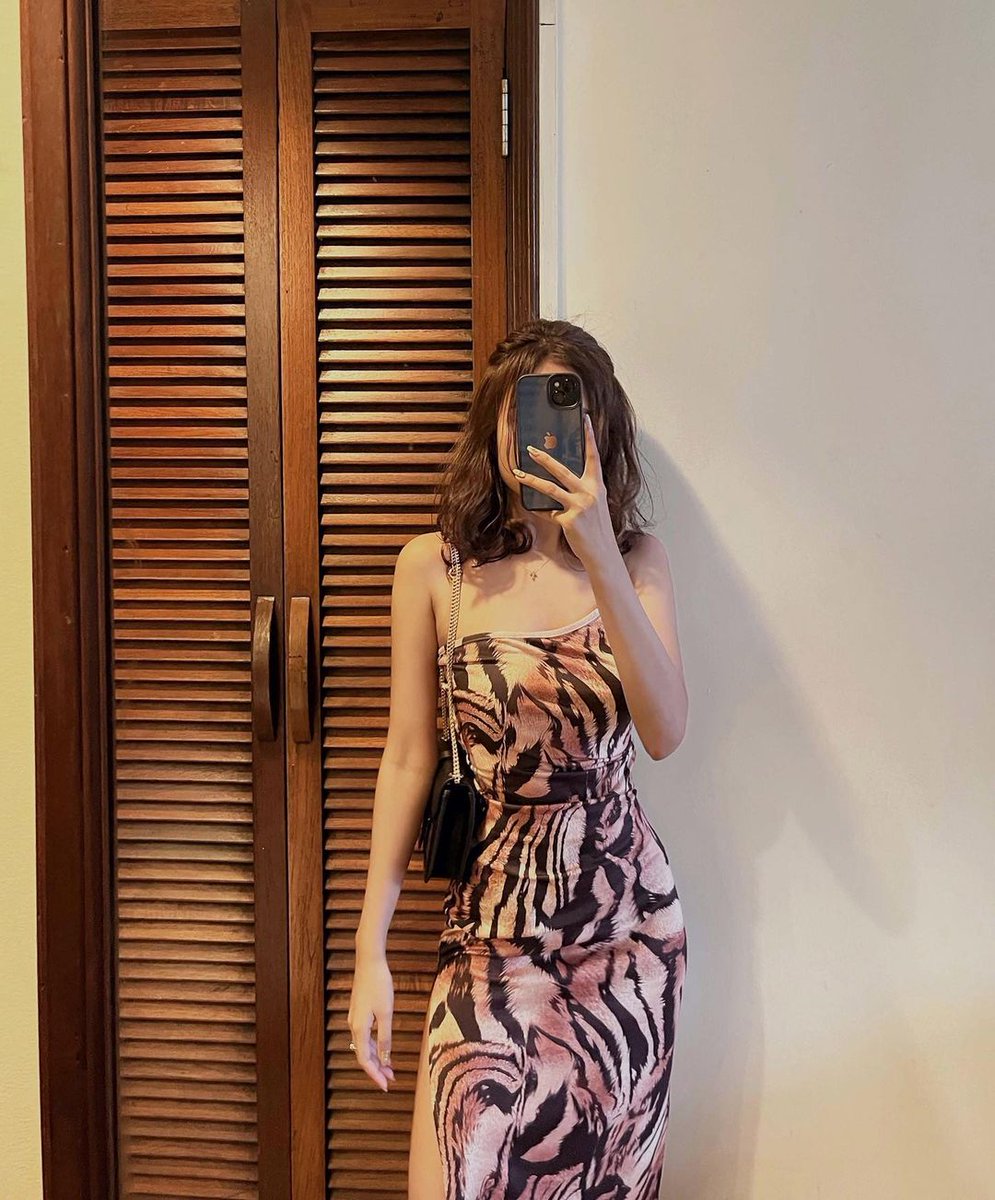 Kèo ons Hà Nội tối nay đây. Chiều nay ẻm muốn đi ăn. Địa điểm do bạn nam chọn
Dáng rất nuột, mặt thì bình thường
Mang theo bao nhé các bác. Yêu cầu gửi ảnh chính chủ cho e í xem hoặc call nhé
💎 Set kèo: t.me/fwb1999
