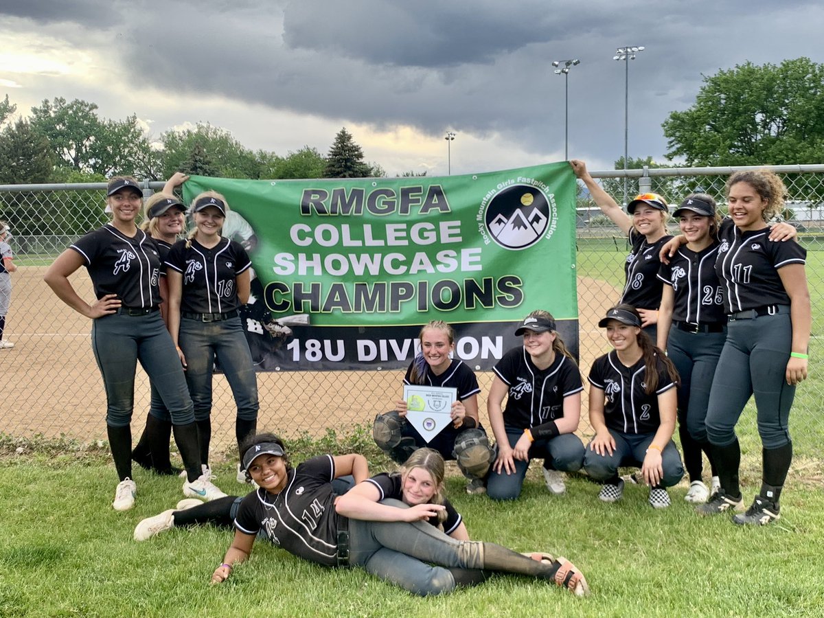 RmtCameron's tweet photo. Congrats to the team for winning the Bronze Bracket of the Rocky Mountain College Showcase in Loveland today.  A difficult Saturday was erased by a very strong Sunday beating three 18U teams. Congrats ladies!! https://t.co/WvhtdVup2C