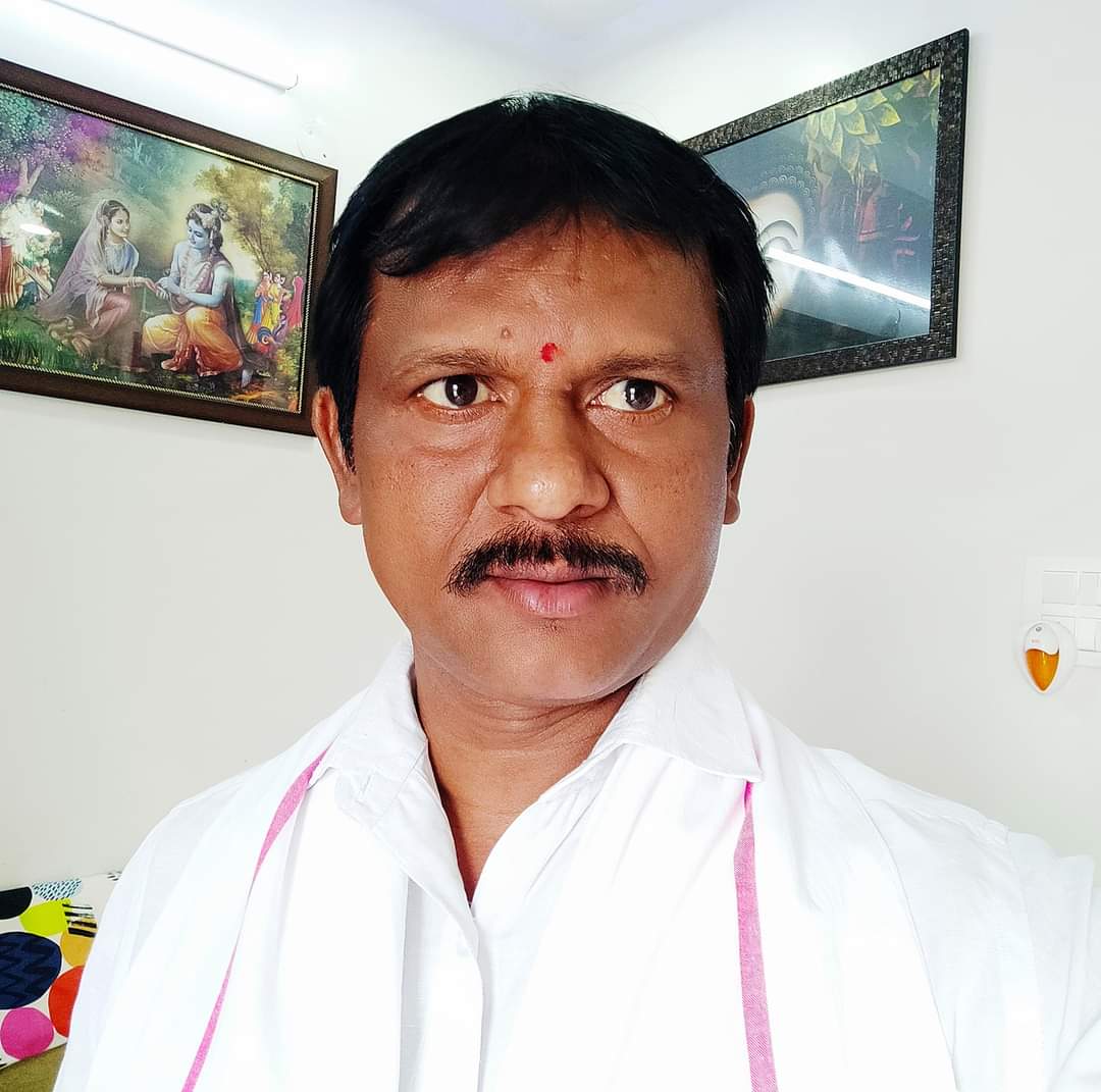 ASGOUD666's tweet photo. నేను కూడ... #సిరిసెల్ల' తో...
చేనేత వస్త్రాలను దరిద్దాం...!నేతన్నలను ఆదుకుందాం..!!
#MondayHandloom https://t.co/gLnTUAXirB