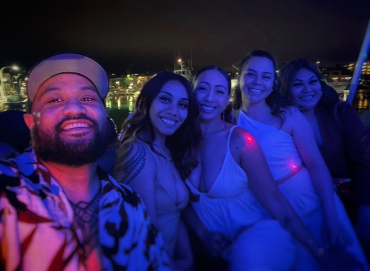 thatguyskawwt's tweet image. #BachWeekend 🍻