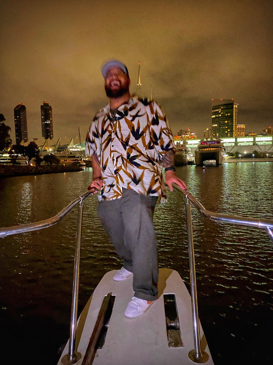 thatguyskawwt's tweet image. #BachWeekend 🍻