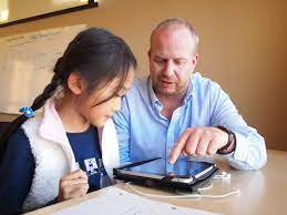reneromero1309's tweet photo. Ha llegado el momento de pensar en la escuela en donde el protagonista sea el estudiante, y aquí el papel que ocupa la tecnología será la punta de lanza en todo este proceso. https://t.co/Gfq0HNfO5I