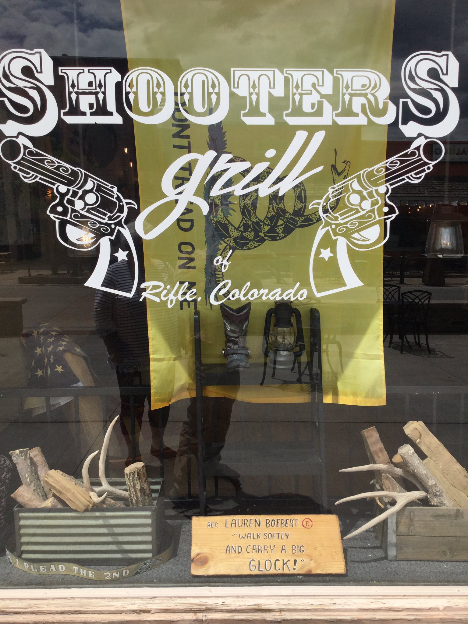 TheHuntForTomClancy on Twitter "so I was driving with my mom through